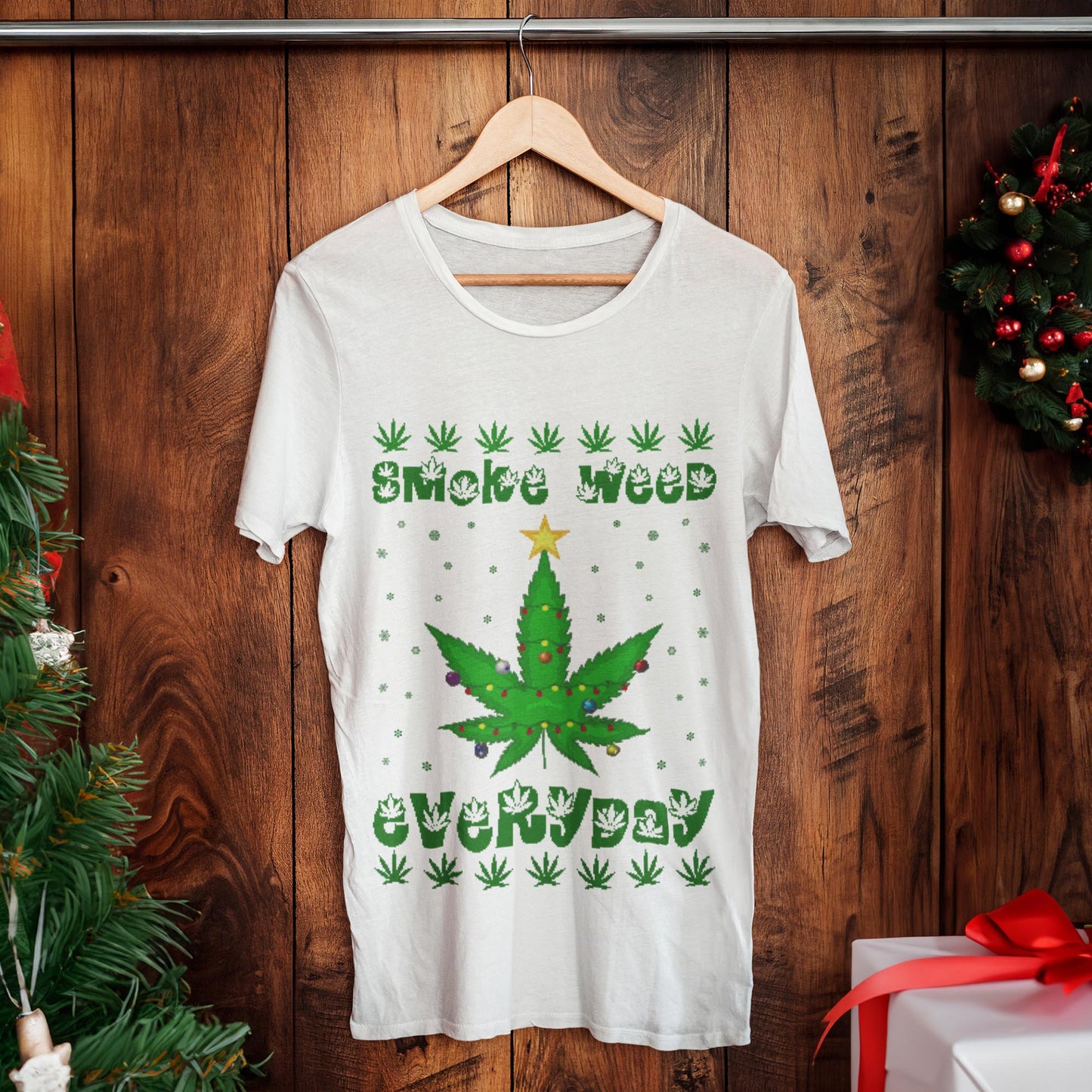 Smoke Weed Every Day Christmas T-Shirt